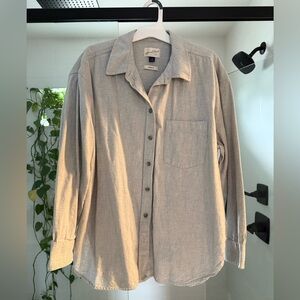 Universal Thread Light Gray Button Up Shirt